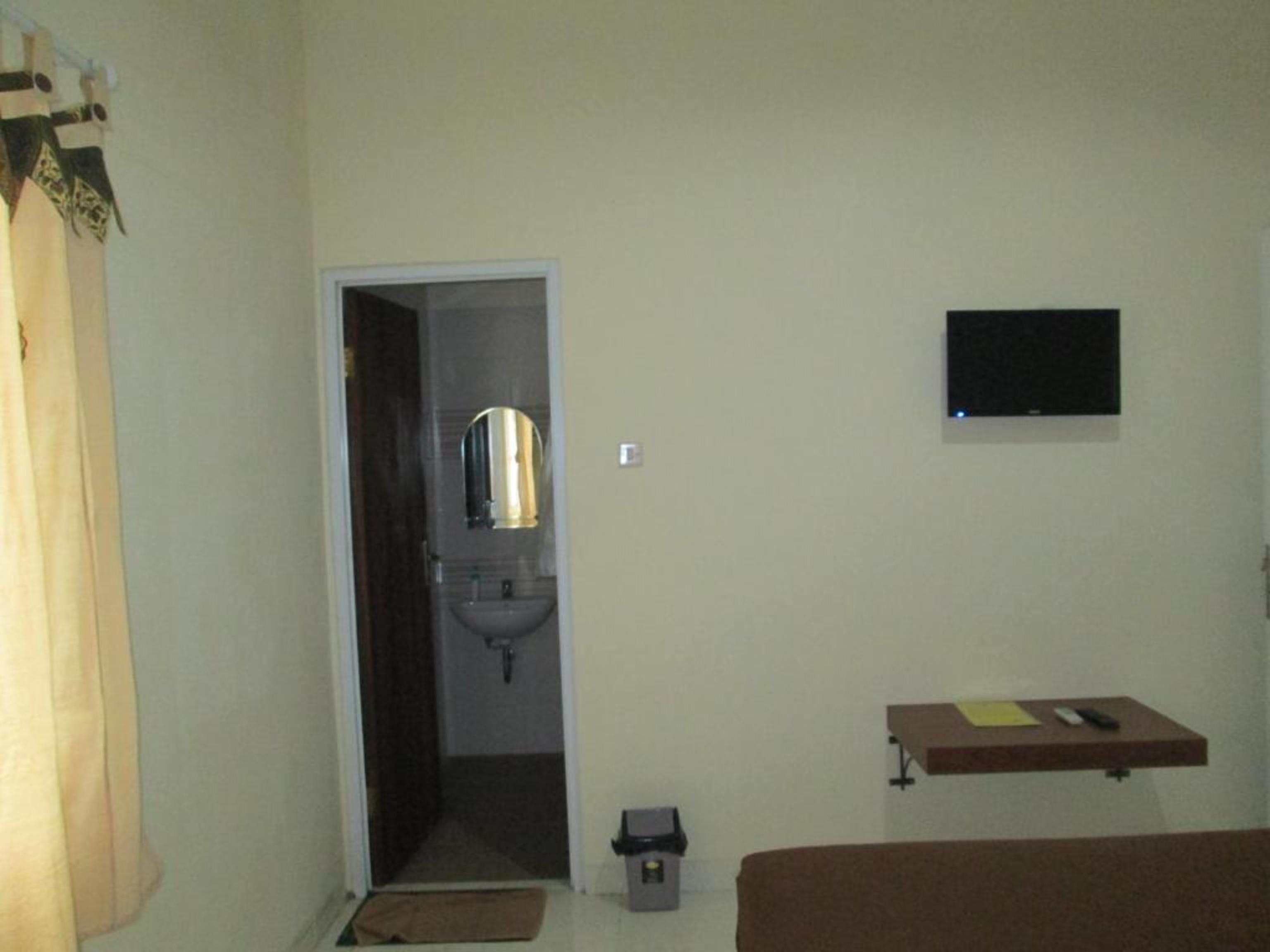 Rumah Anda Guest House By Zuzu Bandung Bagian luar foto