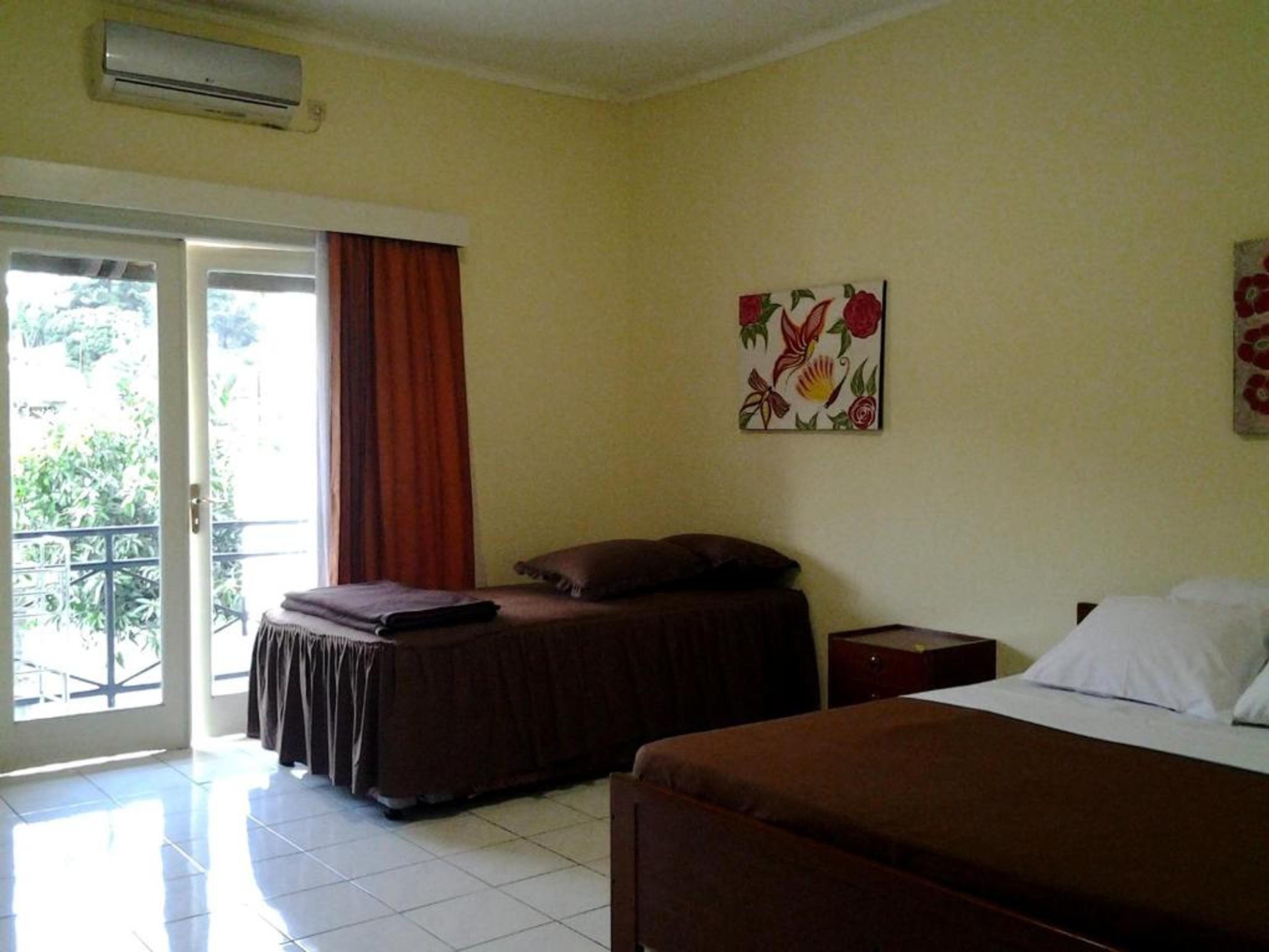 Rumah Anda Guest House By Zuzu Bandung Bagian luar foto